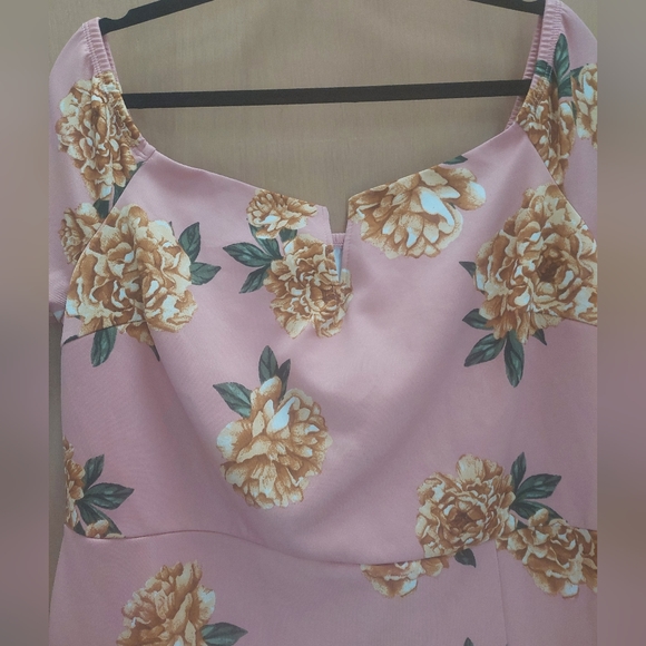 CHARLOTTE RUSSE - Picture 2 of 7